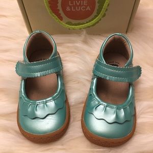 Livie and Luca Aqua Shimmer Ruche Mary Jane Sz6